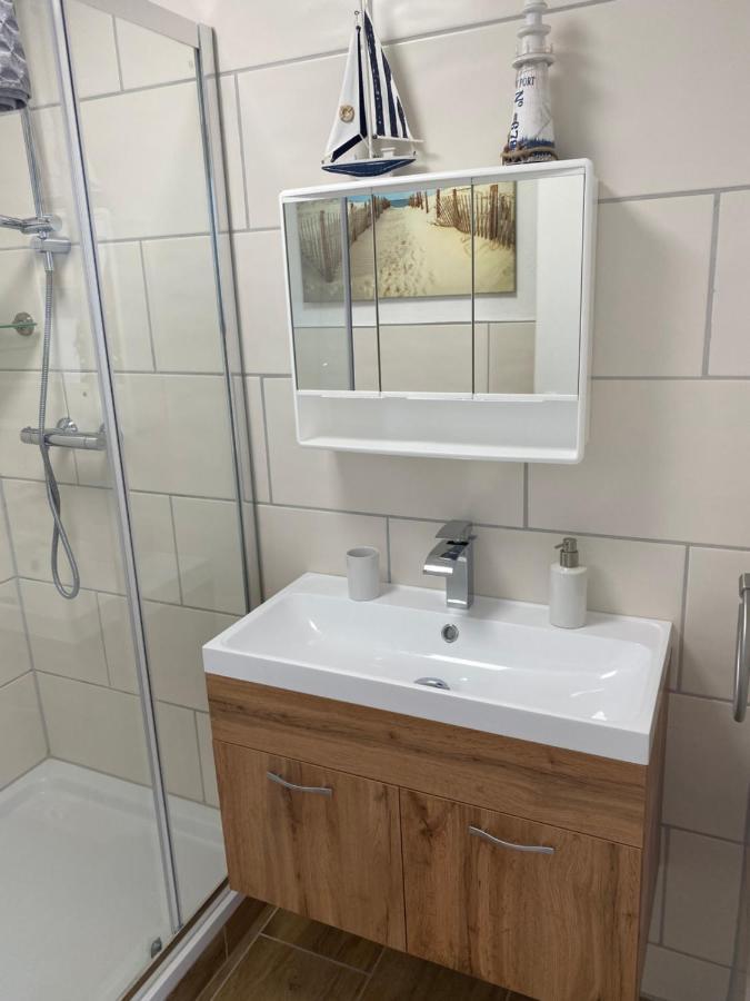 Gaestezimmer Luetje Wattwurm Dornumersiel Exterior foto